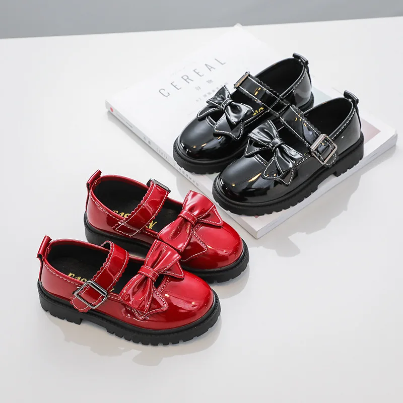 

2022 Spring Kids Fashion Girls Red Mary Janes Korean Style Retro with Bow Shallow Glossy Children Cute Loafers for Princess Flat