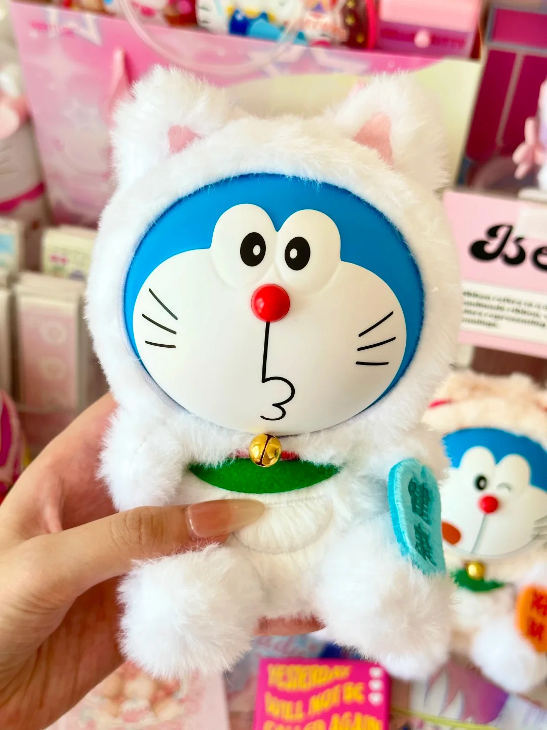 Фото Аутентичная плюшевая слепая коробка Doraemon Wishing Lucky Cat, модная милая позитивная фигурка, загадочная коробка, виниловая кукла в стиле аниме, коллекционные подарки для девочек №3