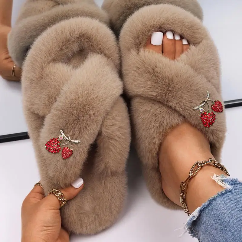 

Winter Home Cozy Women Strawberry Fruit Shape Fur Slippers Red Rhinestones Faux Fur Slides Indoor Ladies Furry House Shoes