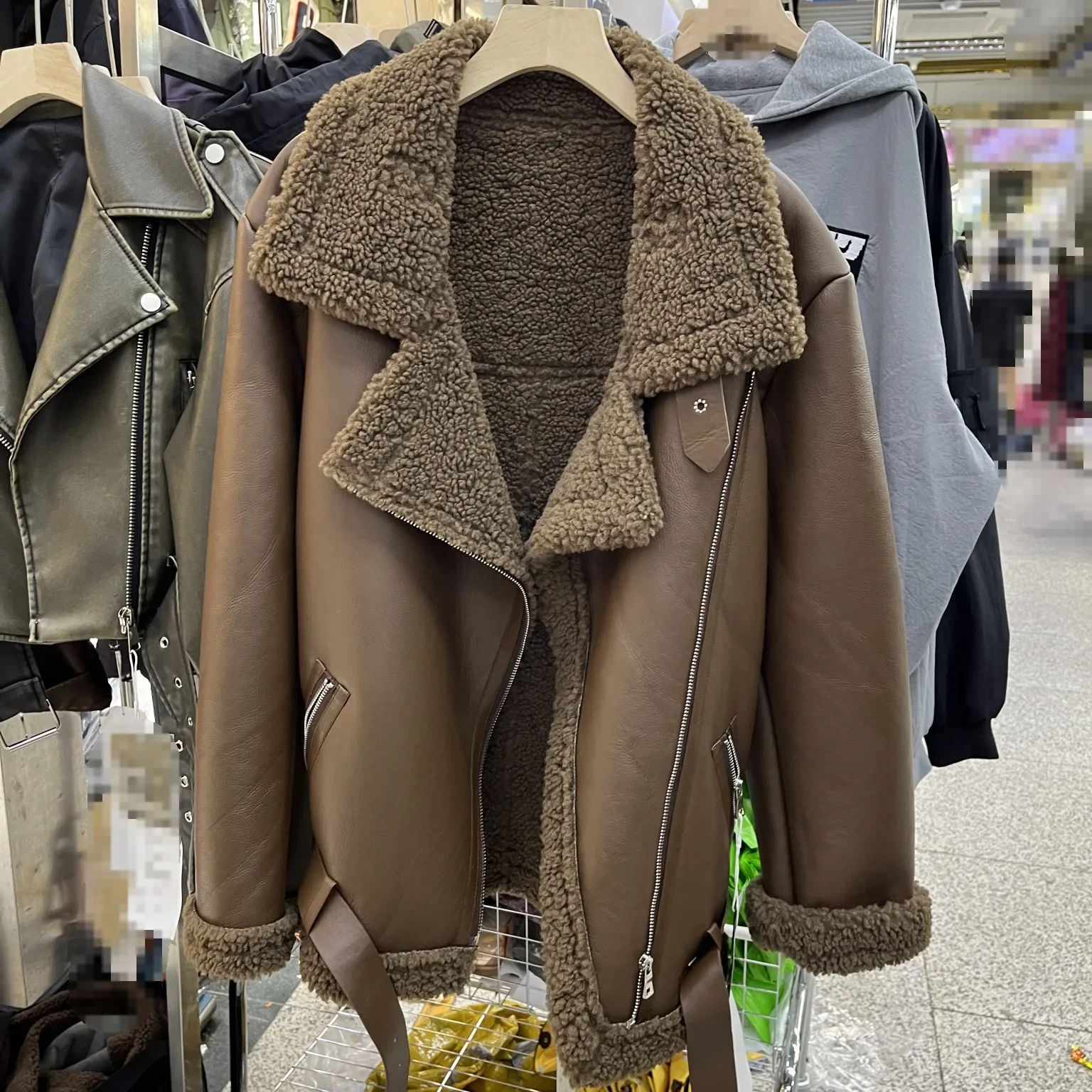 Осень 2023 новая модная куртка из искусственного меха овечьей шерсти байкерское