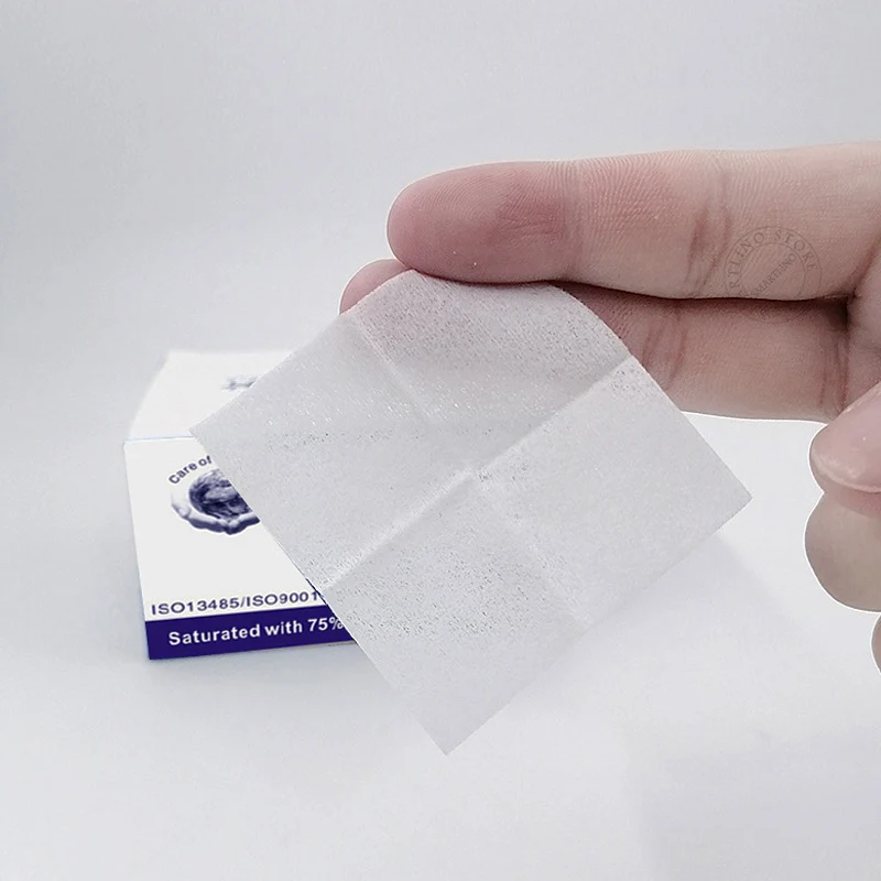 Спиртовая влажная салфетка 75% изопропиловая одноразовая дезинфекция заменяемая
