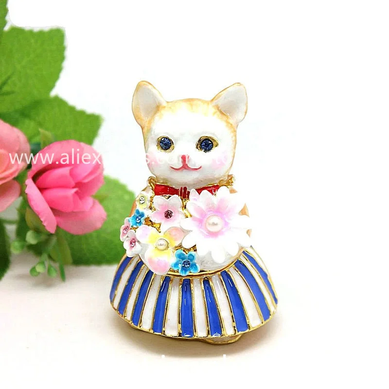 Cat Lady Holding Flower Shape Crafts Small Ring Holder Women Gifts