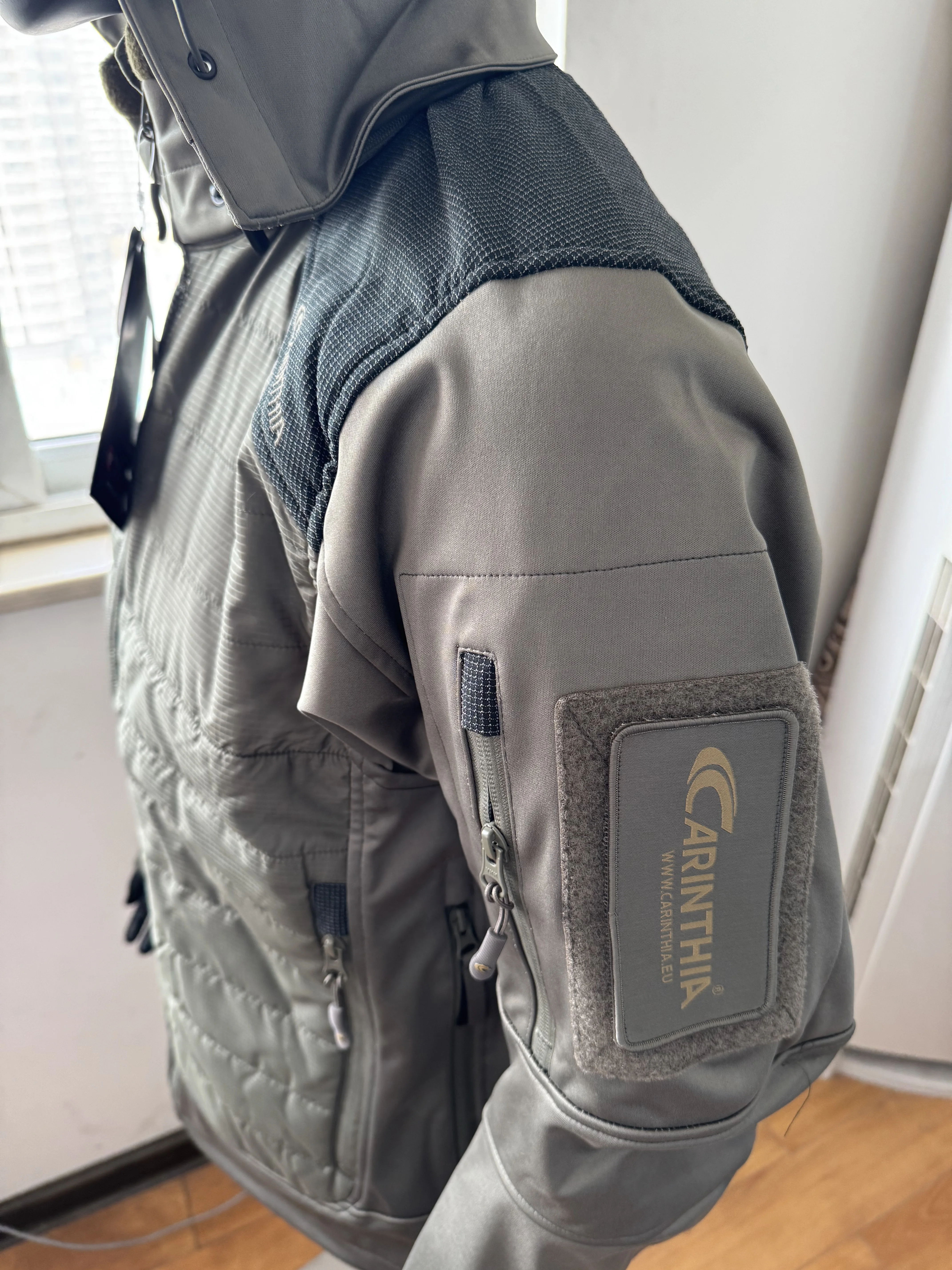 Фото Тактическая куртка ISG2.0 Special Operations Edition Soft Shell Тактическая плюшевая куртка Soft Shell №3