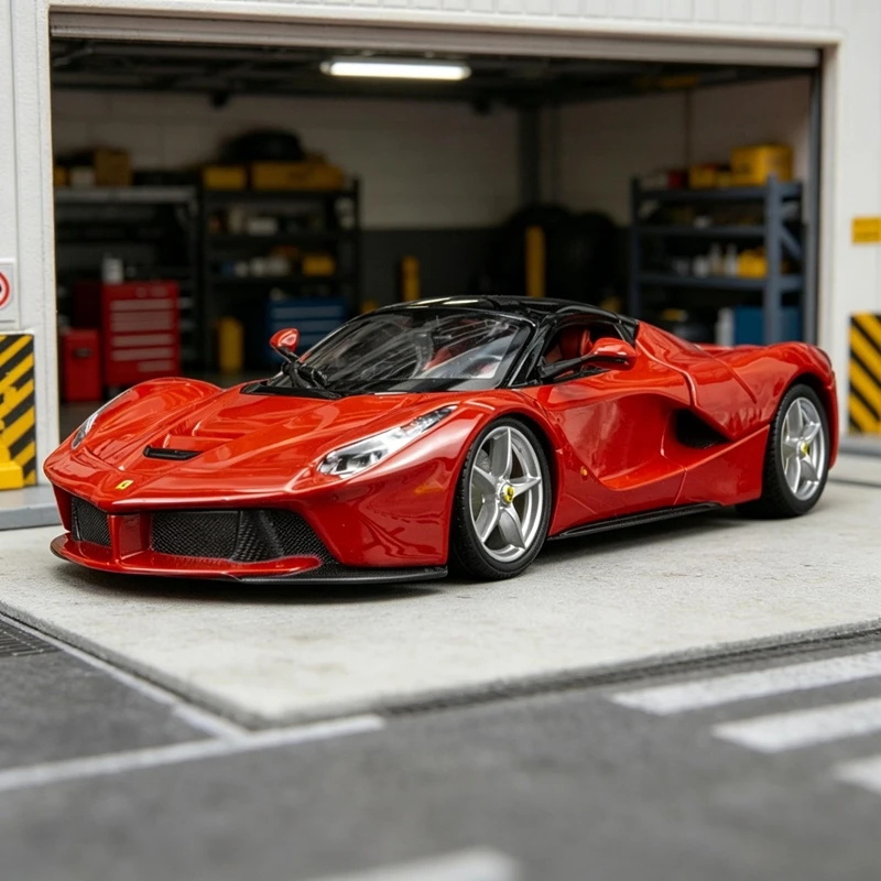 Фото Модель суперкара Ferrari от Bburago в масштабе 1:24, с открывающимся багажником, богатая деталями, тщательно изготовлена и отличается высоким качеством. №2