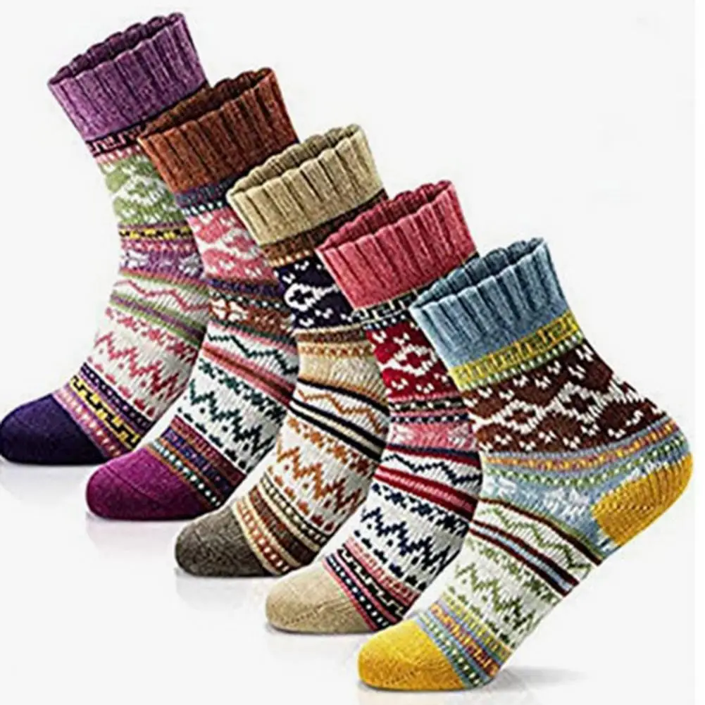 

1 Pair Thermal Socks Good Elasticity Super Soft Coldproof Stretch Jacquard Sleeping Socks Women Knitted Socks for Daily Wear