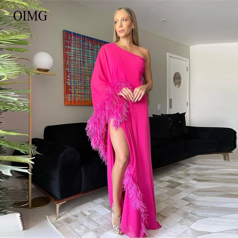 

Fushcia Stretch Satin Straight Evening Dresses Feathers One Shoulder Long Sleeve High Slit Prom Gowns Formal Occasion Dress