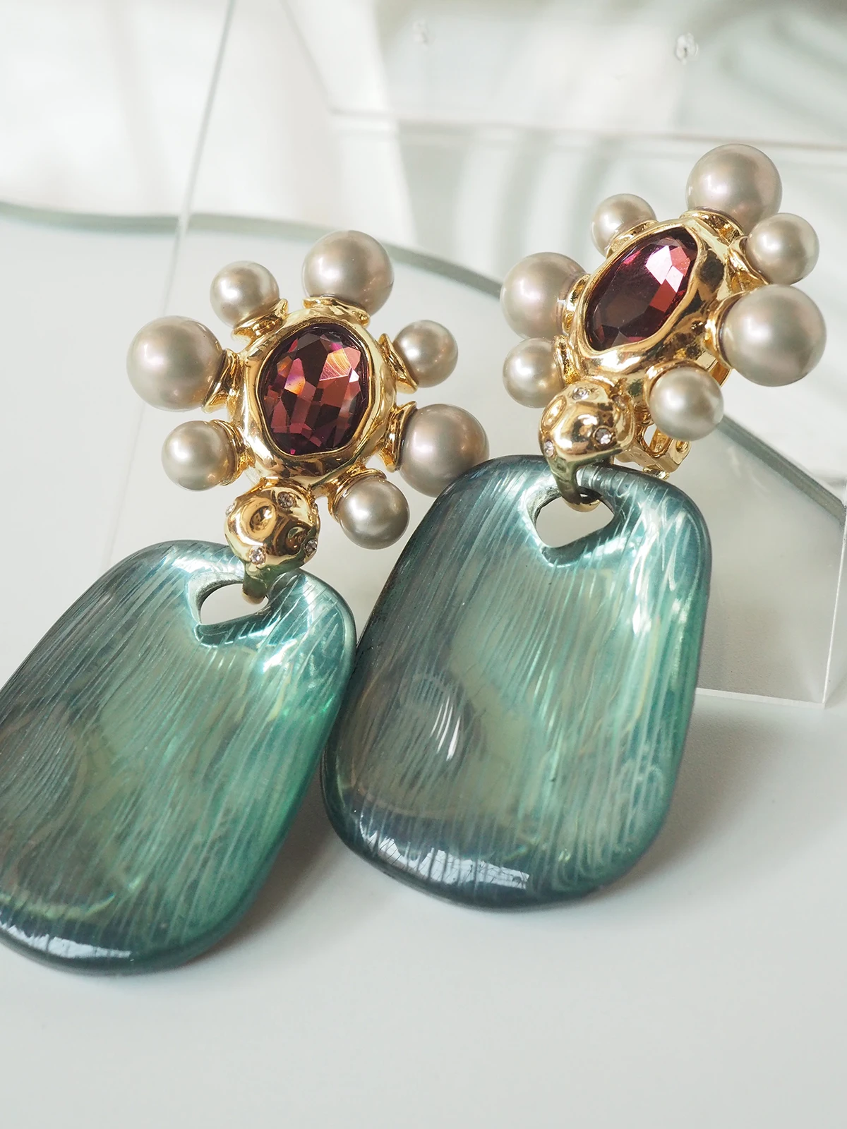 

Fashion pearl design niche pearl geometric retro high-end ear clip