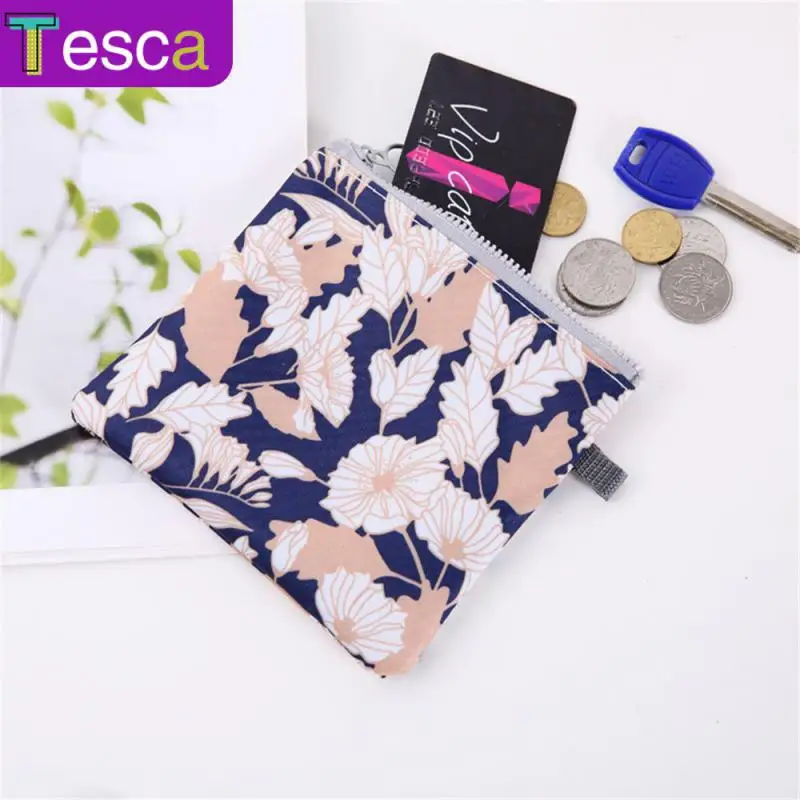

Napkin Napkin Pouch Women Printed Towel Pouches 13x13cm Cosmetic Bag Storage Tools Zipper Makeup Bag Small Sanitary Pad Cute