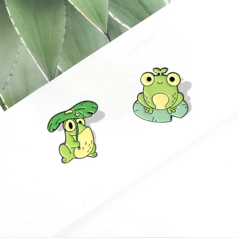 

10 PCS / LOT Quack Quack Enamel Pin Custom Frog Lotus Leaf Brooches Bag Lapel Pin Cartoon Animal Badge Jewelry