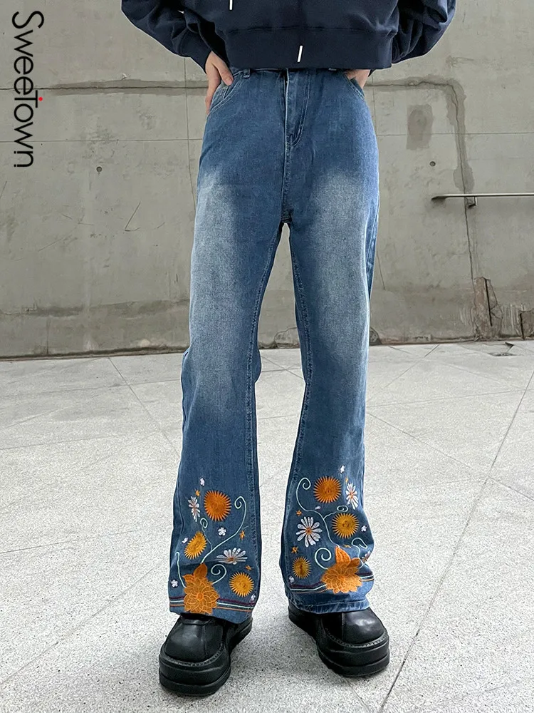 

Sweetown Floral Embroidery Vintage Flared Jeans Woman Front & Back Functional Pockets Washed High Waist Denim Jean Pants Street