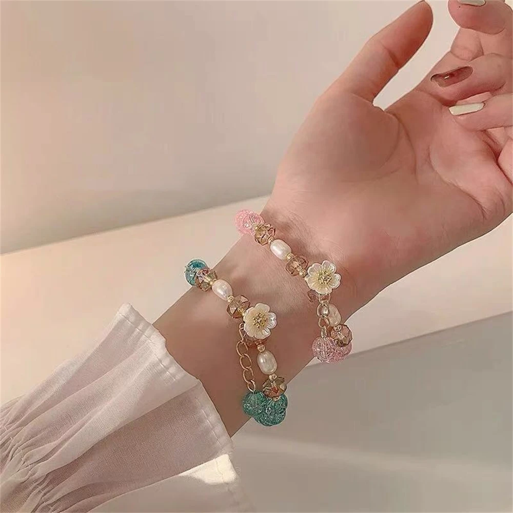 

Fashion Colorful Flower Crystal Bracelet Exquisite Fresh Females Wriststap Accessories Sweet Cute Pendant Bangles for Women Girl