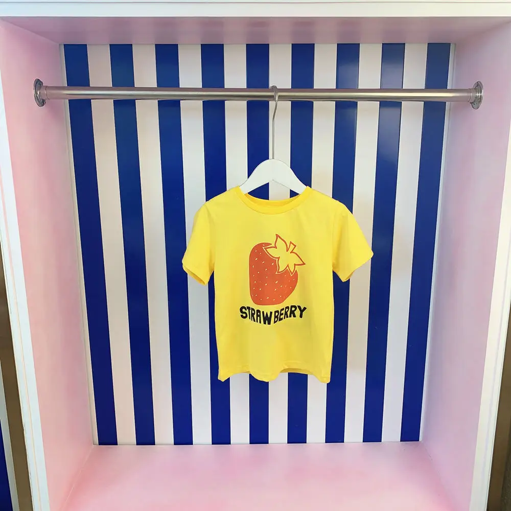

2022 New Summer Boys Clothing Girls Designer Clothes Kids Short Sleeve Cotton T-shirt Strawberry Print Tops Children's Clothing