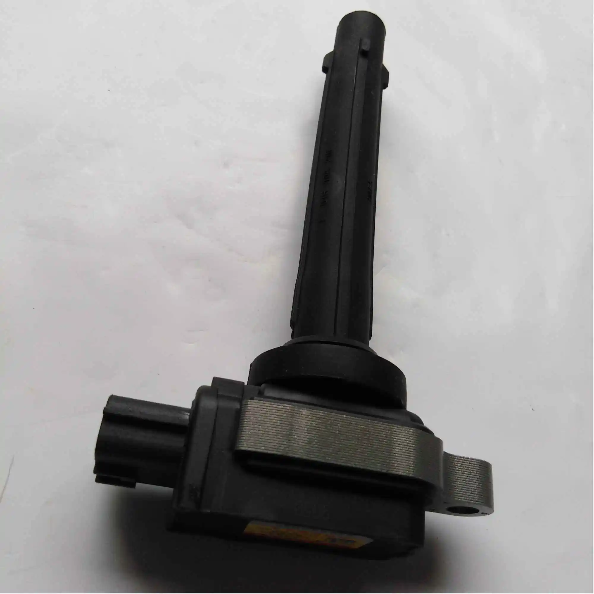 Ignition Coil For FAW Senia R7 B30/B50/X40 1.6L F01R00A056 |