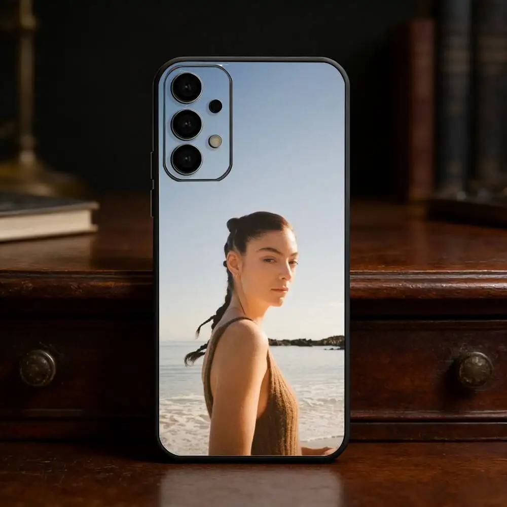 Фото Чехол L-Lorde Pure Heroine Virgi для Samsung S25,24,21,22,23,30,Ultra,20,Plus,Fe,Lite,Note, мягкий, черный №5