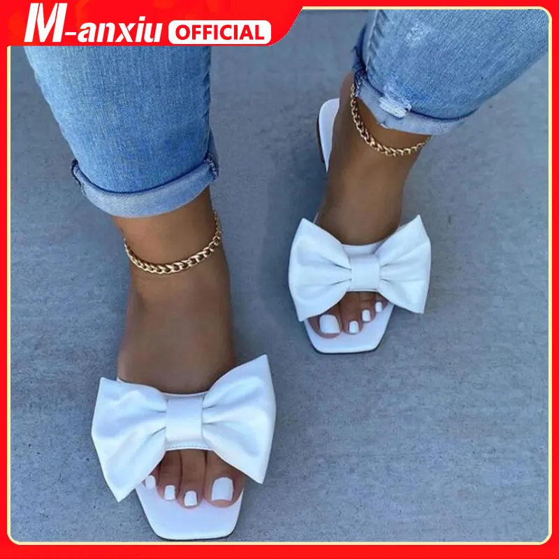 

2022 New Spring/summer Outdoor Flat Leather Bow Non-slip Beach Lady Slippers Casual All-match Fashion Women Sandals