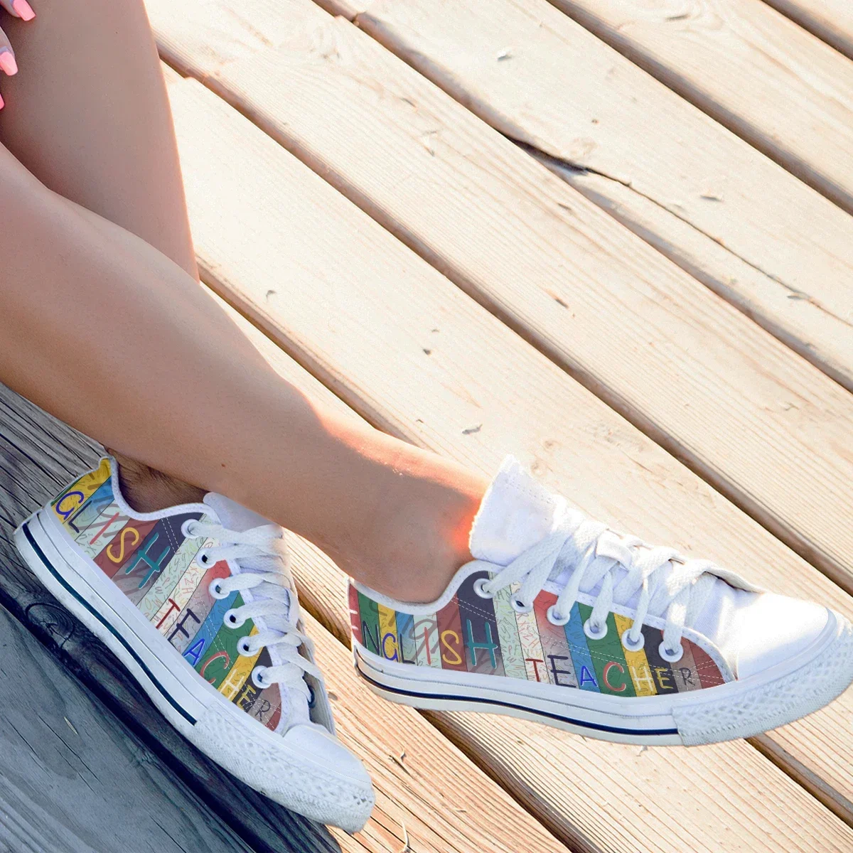 Женские кроссовки на резиновой подошве для занятий спортом