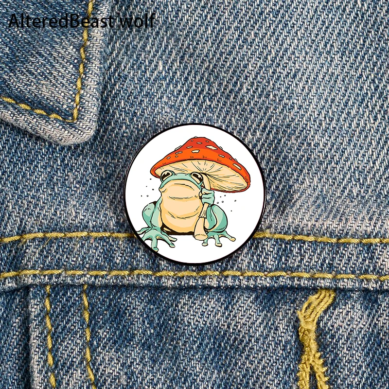 

Frog Holding Mushroom Pin Custom Funny Brooches Shirt Lapel Bag Cute Badge Cartoon Cute Jewelry Gift for Lover Girl Friends
