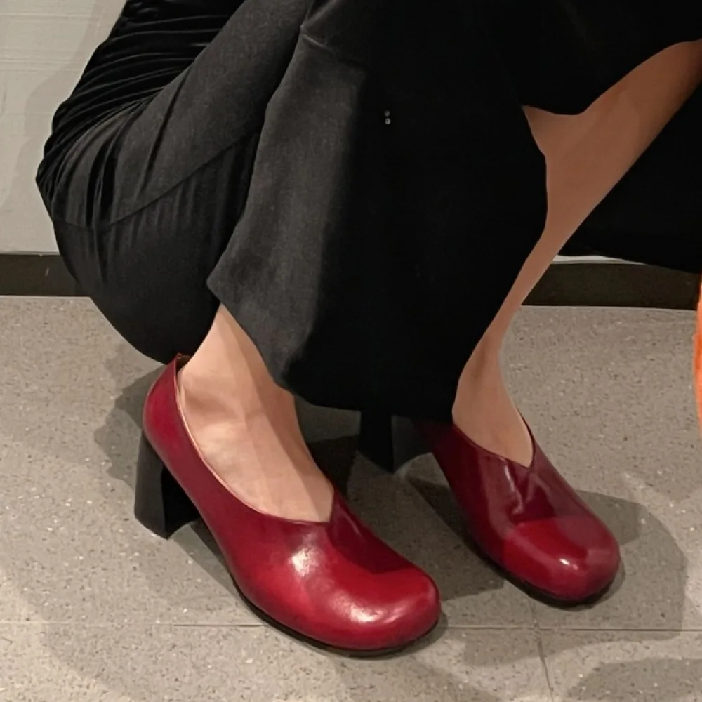 

2022 Spring and Autumn New French style Simple Round Head Thick Heel Women's Single Shoes Elegant Comfortable Commuter High Heel