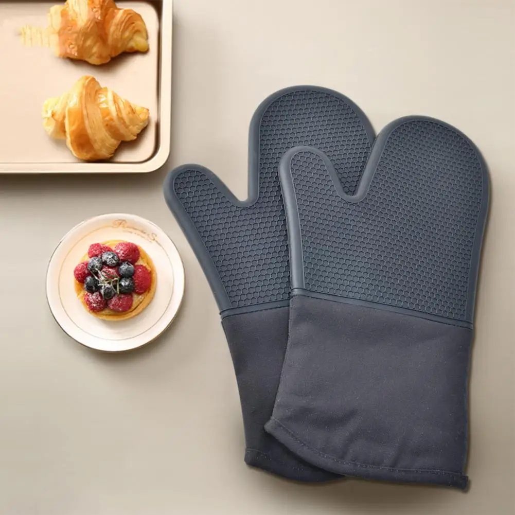 

1 Pair Excellent Breathable High Temperature Resistant Thickened Oven Mitt Black Color Cooking Gloves Long Cuff for Dorm