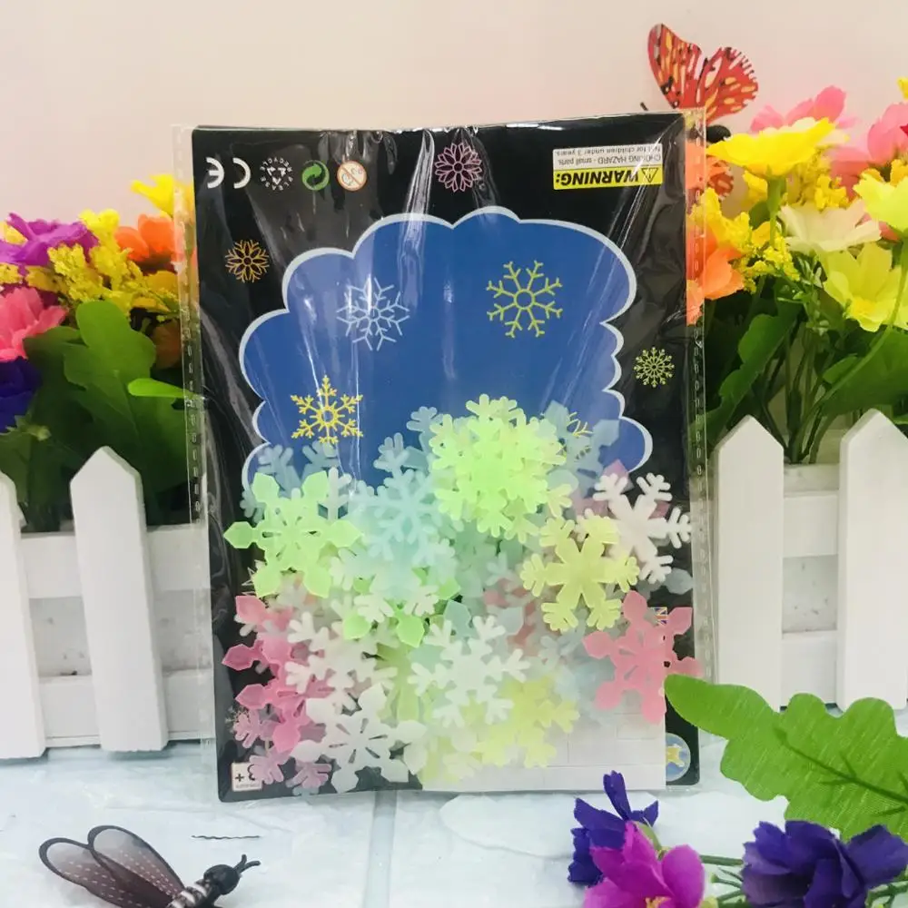 

Светящиеся 3D снежинки наклейки для стен 50 шт