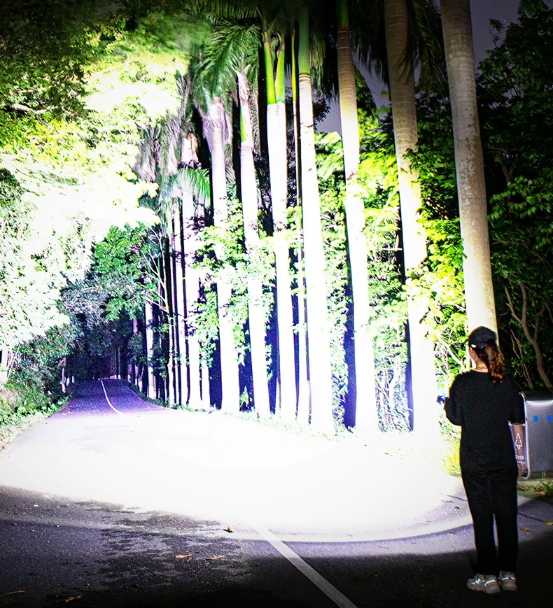 Ультрамощный аккумуляторный фонарик 1500 мАч