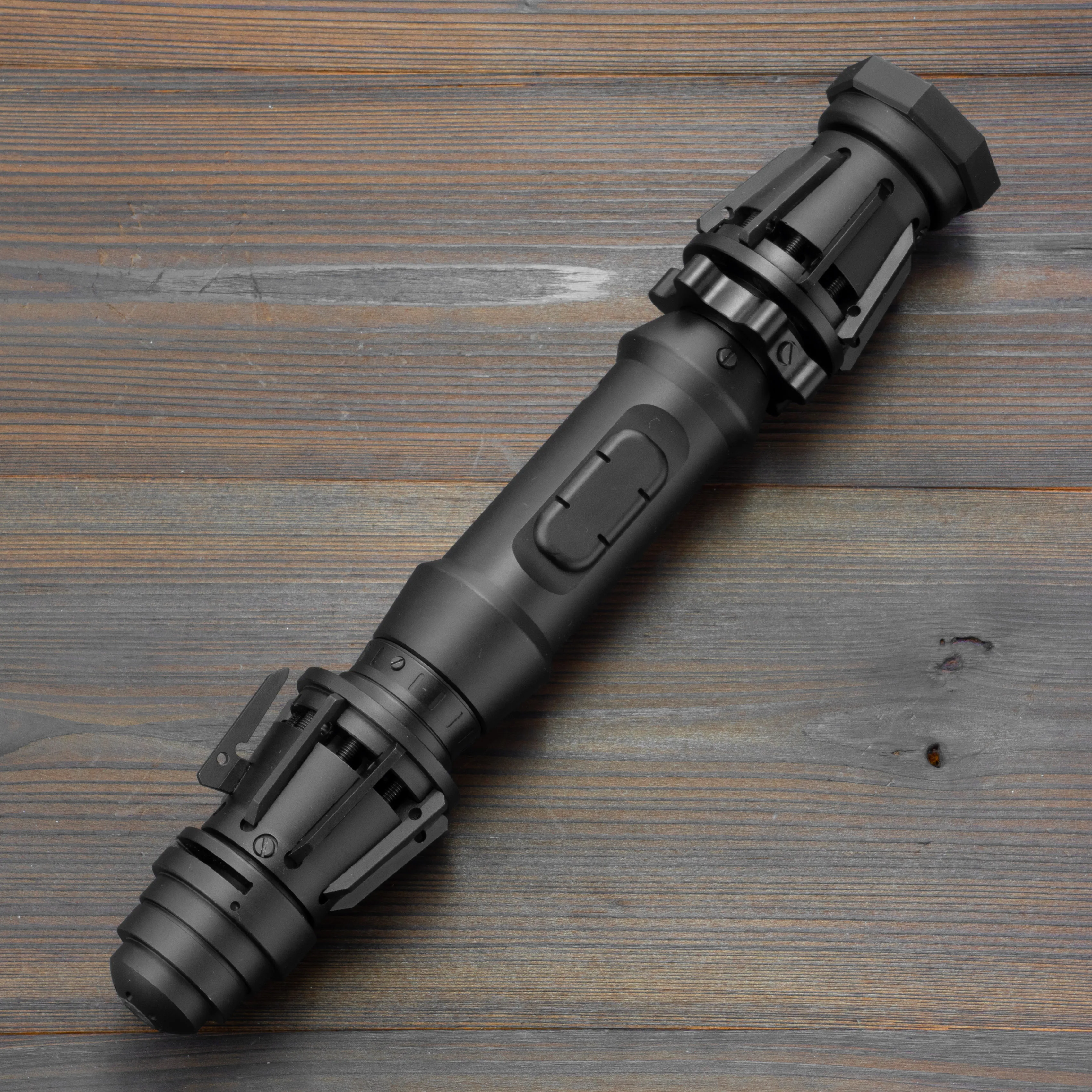 Рисунок 2 - Лазерный меч Elf Sabers с платой proffie2.2