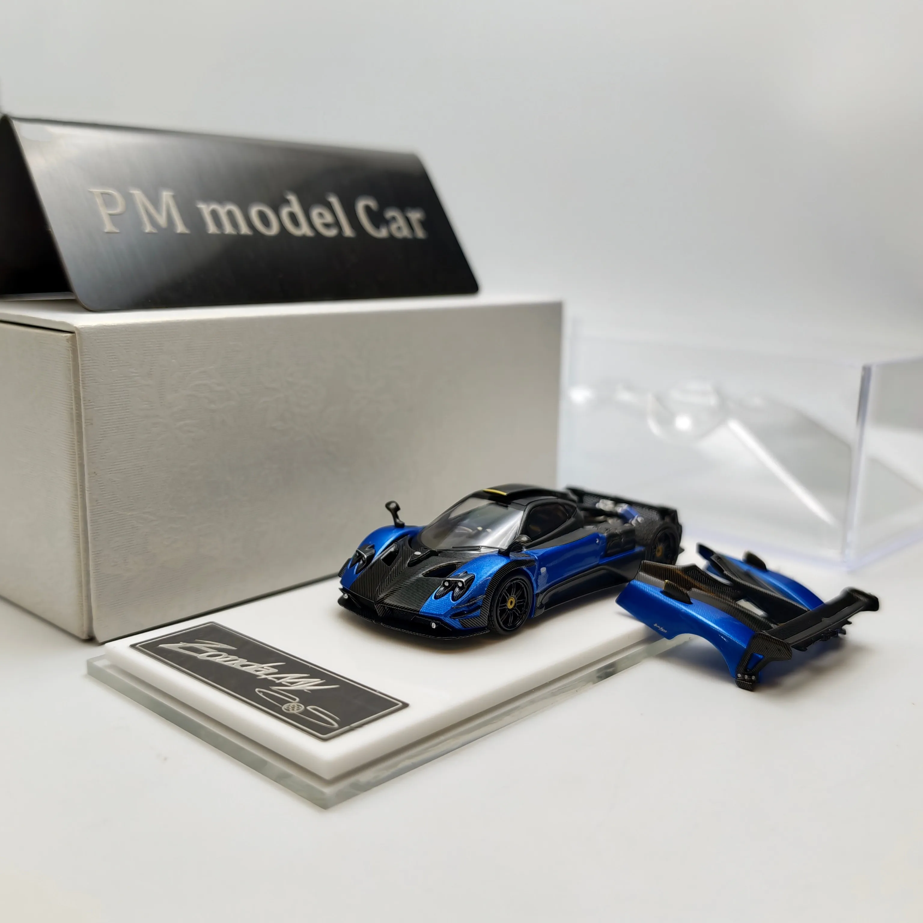 Коллекционная модель автомобиля RM Model 1:64 Pagani Zonda 760 MY Roadster, красно-синий кабриолет, открывающийся, из литого сплава, подарок (art.: 3920db656038f) - 3920db656038f