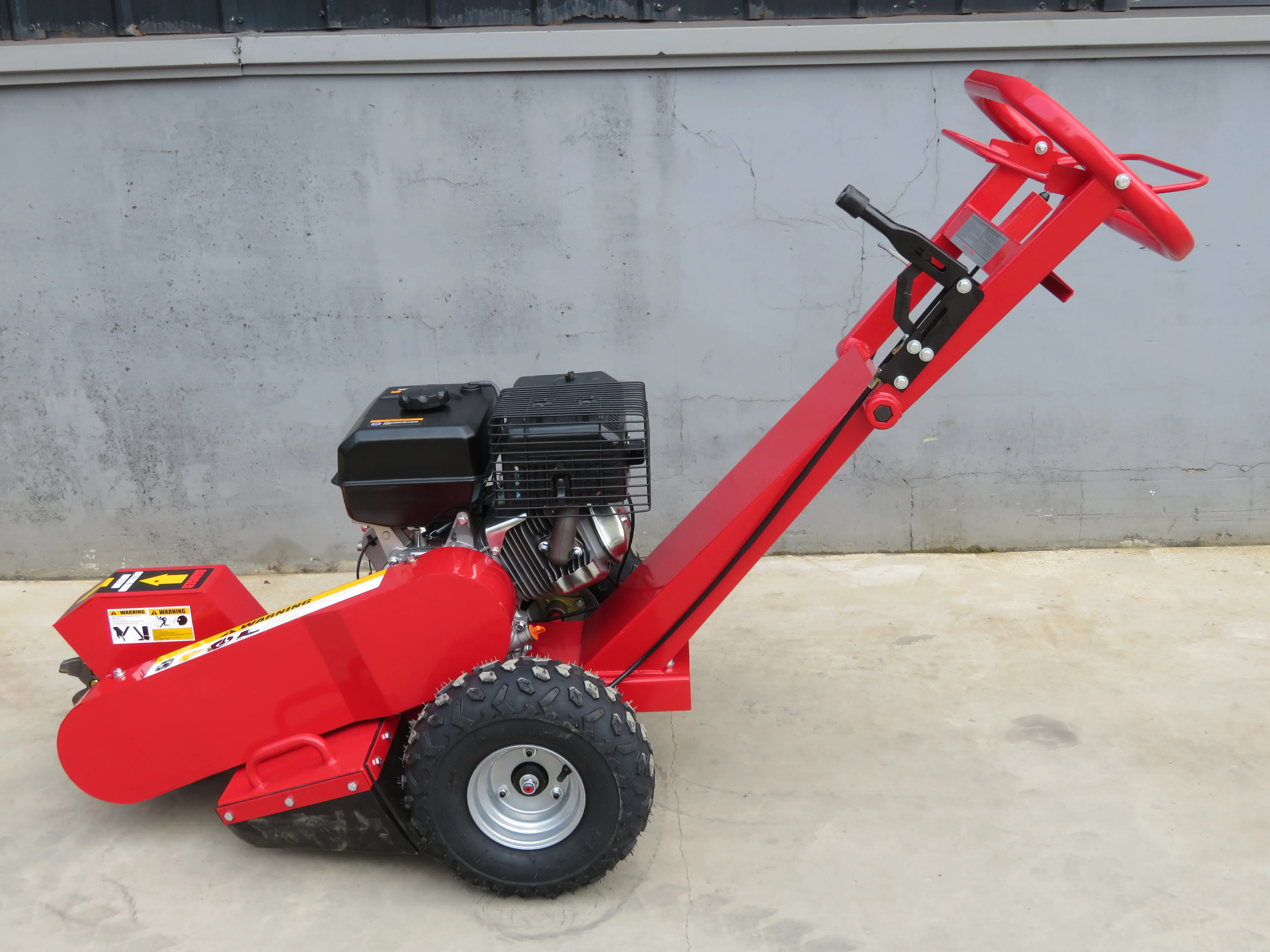 Фото Измельчитель пней POWER STUMP REMOVAL SG-120 для удаления пней деревьев с 12-дюймовыми лезвиями, 15 л.с., двухлезвийный, внедорожный №5