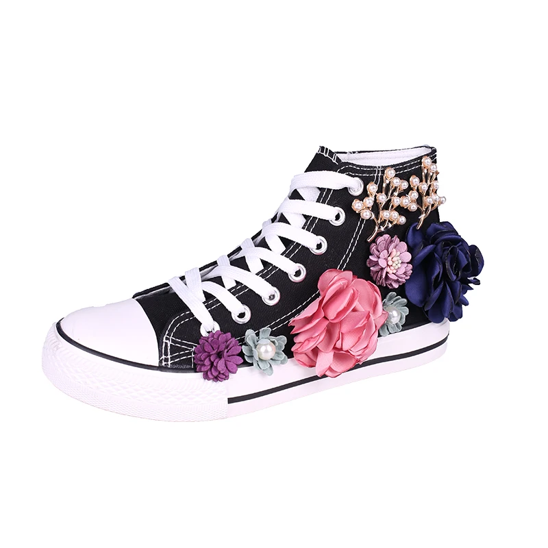 2023 Wholesale Spring and Summer Women's Canvas Shoes Small White Shoes Women's High top Handmade Customized Flower Casual Shoes
