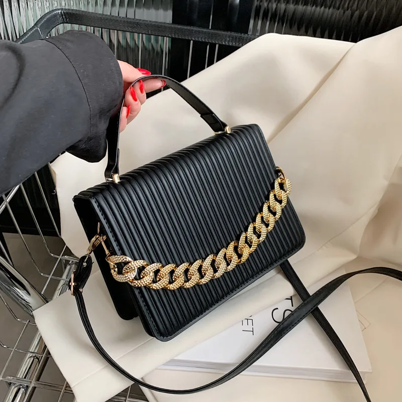 ΠΠΎΠ΄Π½ΡΠ΅ Π½ΠΎΠ²ΡΠ΅ ΡΡΠΌΠΊΠΈ ΡΠ΅ΡΠ΅Π· ΠΏΠ»Π΅ΡΠΎ Π΄Π»Ρ ΠΆΠ΅Π½ΡΠΈΠ½, ΠΏΠΎΠ»ΠΎΡΠ°ΡΠ°Ρ ΠΆΠ΅Π½ΡΠΊΠ°Ρ ΠΌΠΎΠ΄Π½Π°Ρ ΡΡΠΌΠΊΠ° Π½Π° ΡΠ΅ΠΏΠΎΡΠΊΠ΅, Π΄ΠΈΠ·Π°ΠΉΠ½Π΅ΡΡΠΊΠΈΠ΅ ΠΊΠ²Π°Π΄ΡΠ°ΡΠ½ΡΠ΅ ΠΆΠ΅Π½ΡΠΊΠΈΠ΅ ΡΡΠΌΠΊΠΈ ΠΠΎΠ΄Π½ΡΠ΅ Π½ΠΎΠ²ΡΠ΅ ΡΡΠΌΠΊΠΈ ΡΠ΅ΡΠ΅Π· ΠΏΠ»Π΅ΡΠΎ Π΄Π»Ρ ΠΆΠ΅Π½ΡΠΈΠ½, ΠΏΠΎΠ»ΠΎΡΠ°ΡΠ°Ρ ΠΆΠ΅Π½ΡΠΊΠ°Ρ ΠΌΠΎΠ΄Π½Π°Ρ ΡΡΠΌΠΊΠ° Π½Π° ΡΠ΅ΠΏΠΎΡΠΊΠ΅, Π΄ΠΈΠ·Π°ΠΉΠ½Π΅ΡΡΠΊΠΈΠ΅ ΠΊΠ²Π°Π΄ΡΠ°ΡΠ½ΡΠ΅ ΠΆΠ΅Π½ΡΠΊΠΈΠ΅ ΡΡΠΌΠΊΠΈ