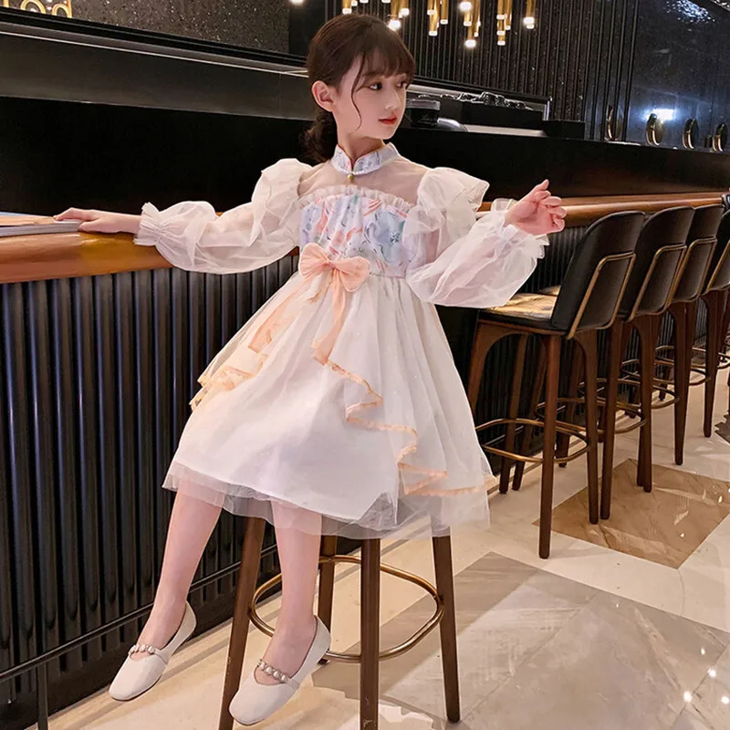 

Летнее кружевное платье с длинным рукавом для девочек