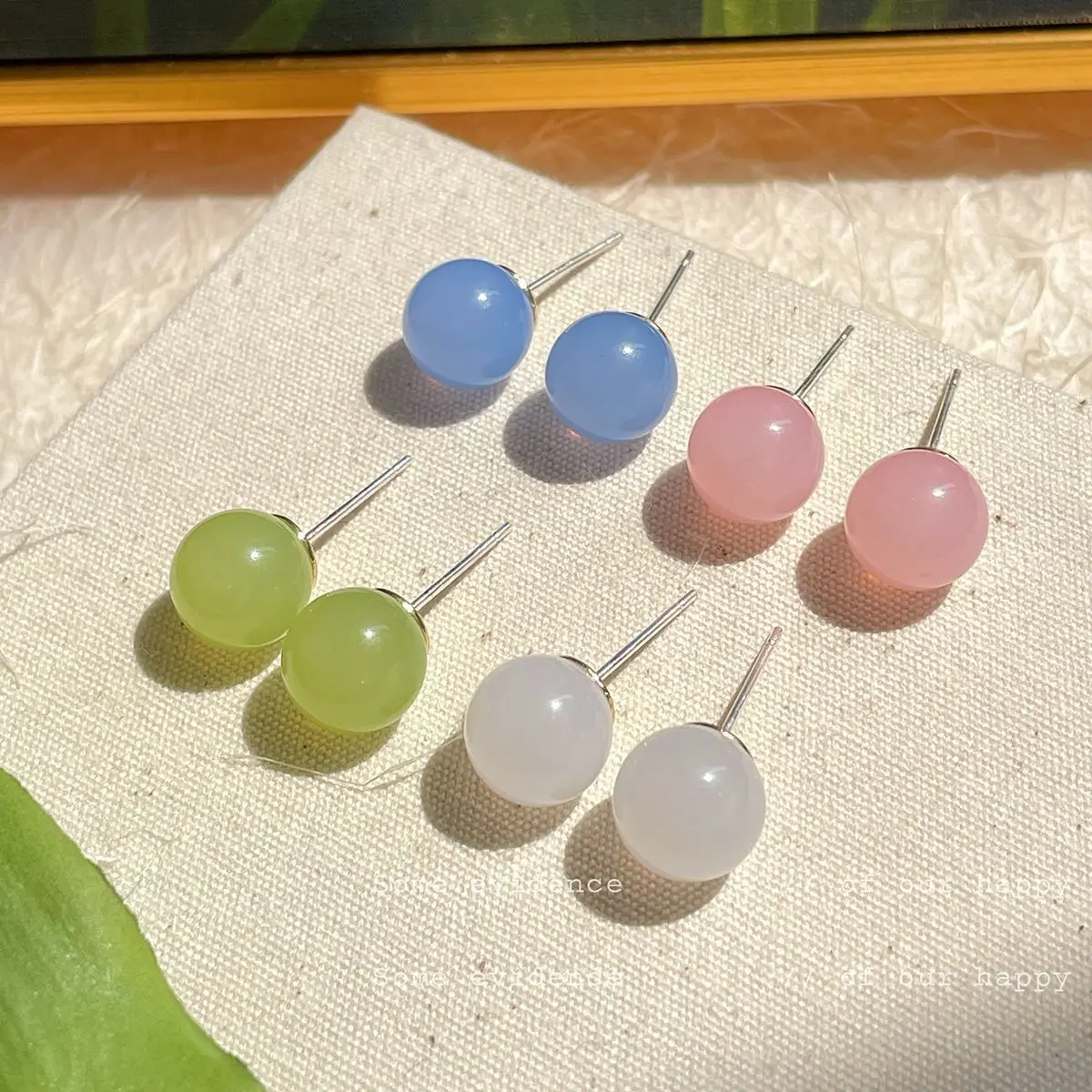 Летние милые серьги-гвоздики KADRUFI 10 мм с шариками карамельных цветов для женщин