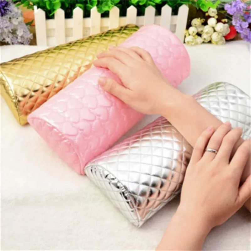 Love Heart Design Nail Pillow PU Leather Sponge Arm Rest Professional Hand Cushion Holder Soft Manicure Art Beauty Supplies 1PC