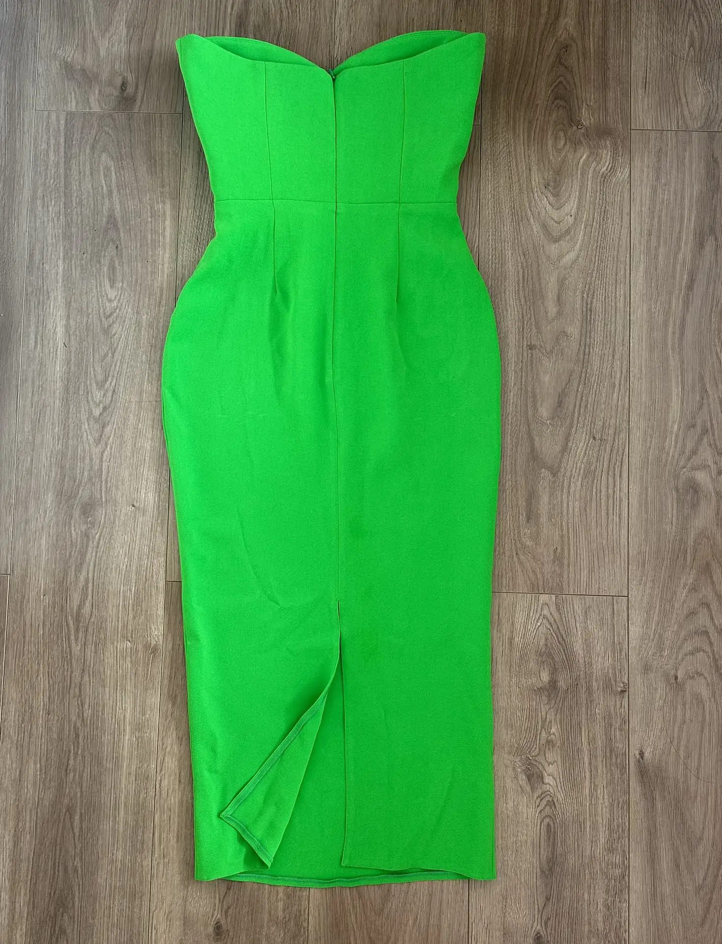 Женское ФЛУОРЕСЦЕНТНОЕ зеленое ажурное платье миди без бретелек