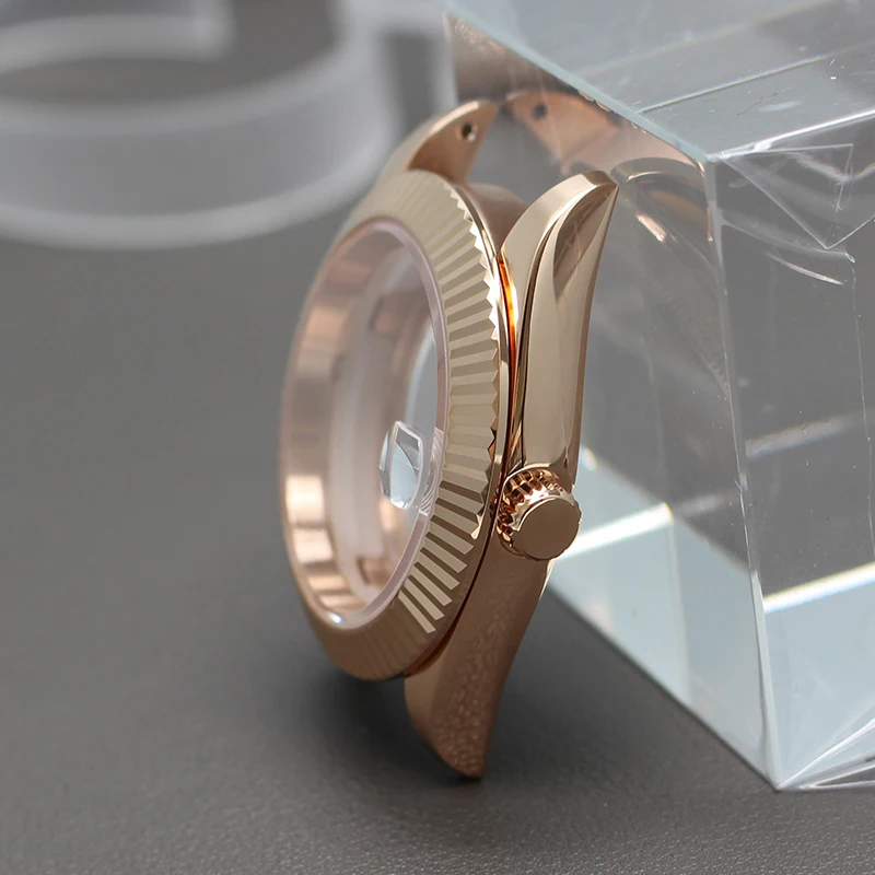 Часы из розового золота с сапфировым стеклом 36 мм 40