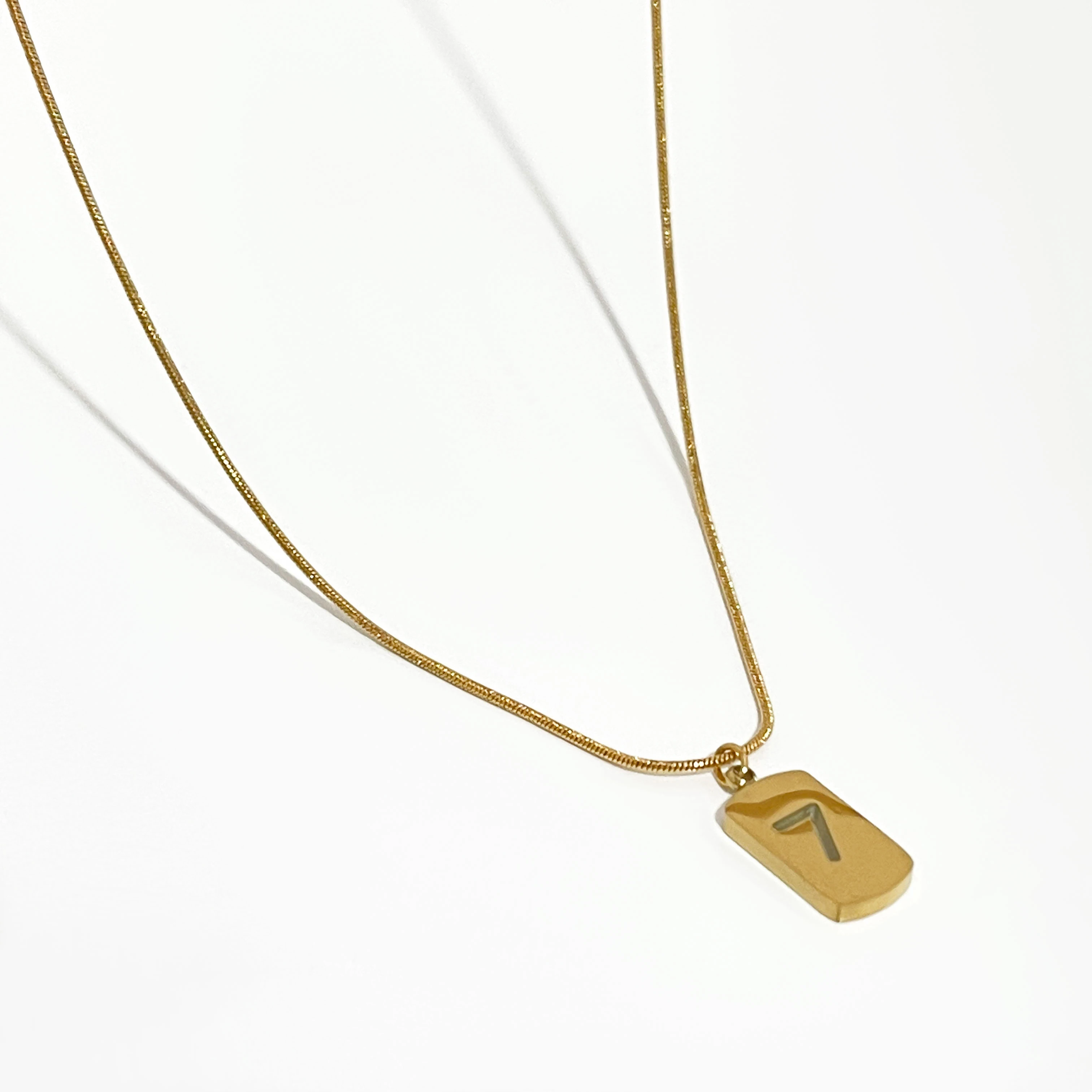 

Peri'sBox Hollow Number 7 Charm Necklaces Square Medallion Necklaces for Women Titanium Steel Minimalist Necklaces 2020 Jewelry