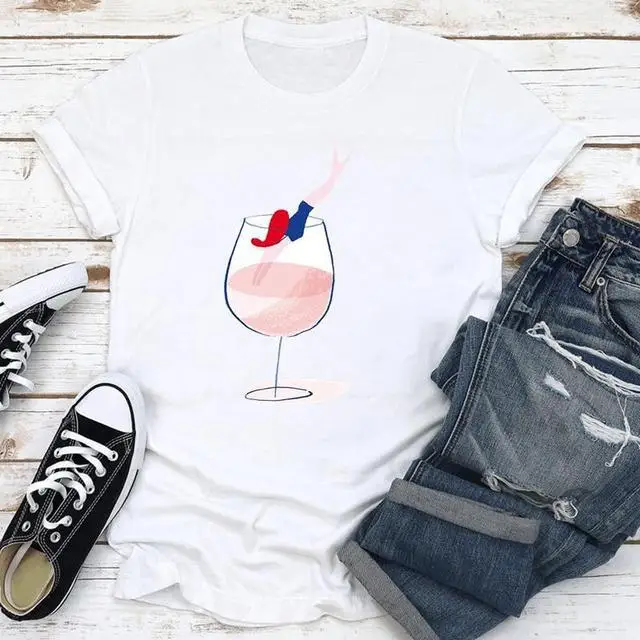 

Модная Летняя женская футболка с принтом красного вина и бокалов, футболка с коротким рукавом, повседневная женская футболка, белые женские...