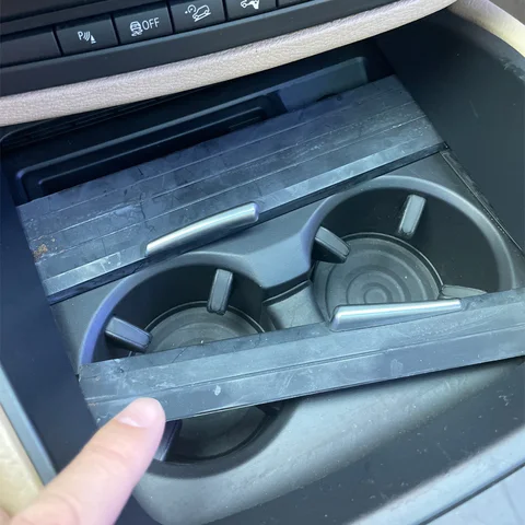 -для BMW X5 X6 E70 E71 E72 2007-2014 интерьерная центральная консоль подставка для питьевой воды крышка подстаканник на молнии Держатель для чашки Выдвижная пластина