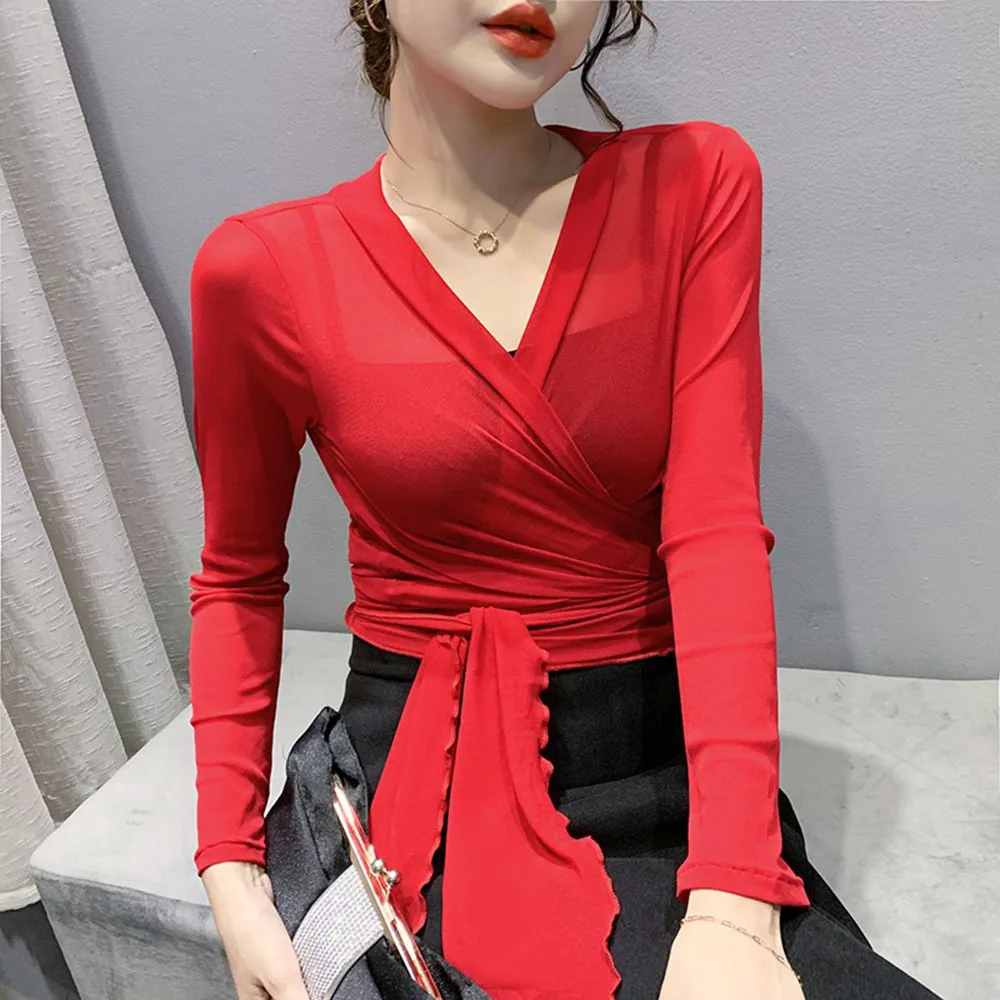 Женская блузка с длинным рукавом V-образным вырезом и цветочным принтом - купить