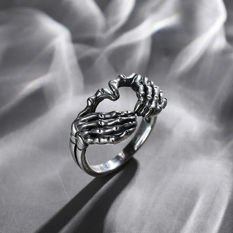

Fashion Women's Ring Vintage Hand Love Heart Shape Skeleton Ring Punk Hip Hop Ancient Silver Color Rings for Men Party Jewelry