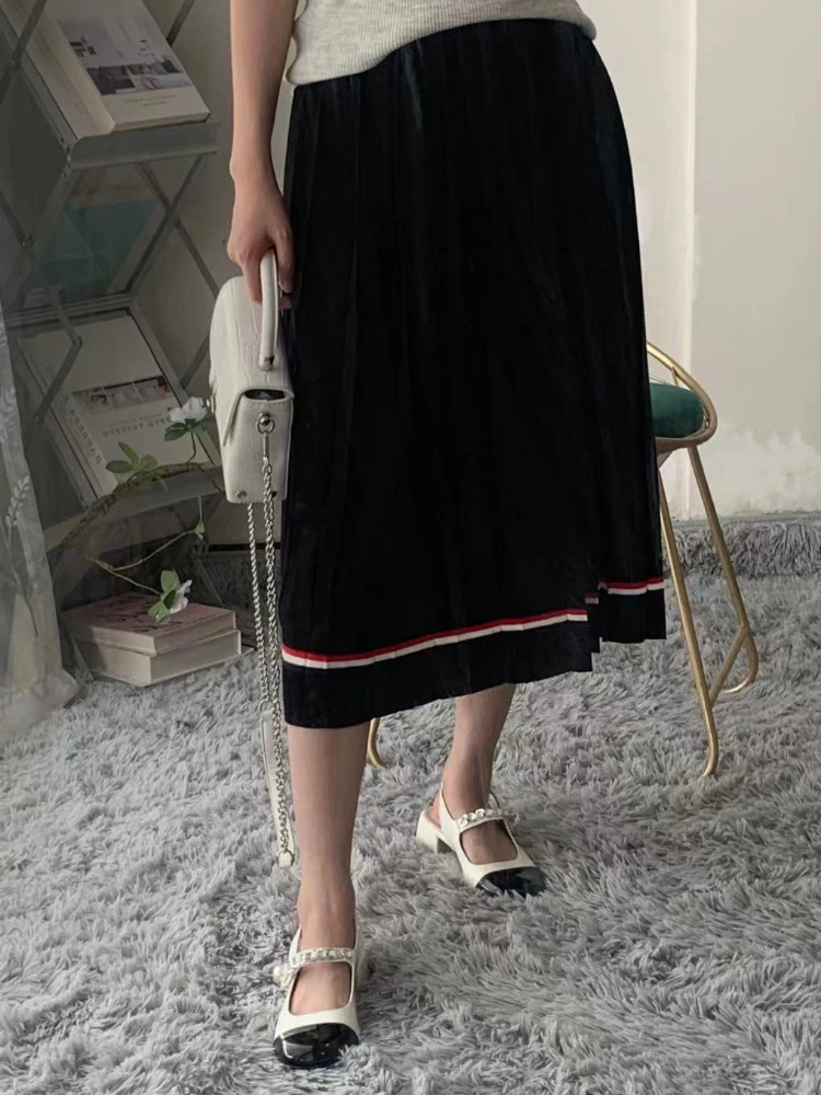 

2023 Spring and Summer New Contrast Color Wool Blend Knitted Pleated Midi Skirt for Women