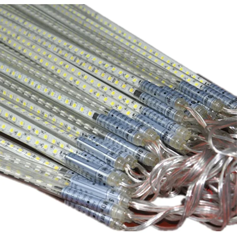 Светодиодный фонарь для метеоритного душа