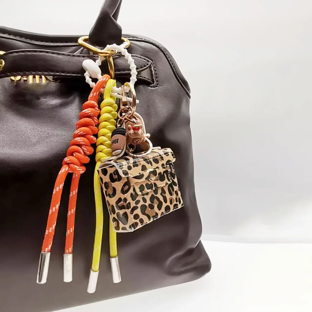 Фото Ita сумка аксессуары сумка подвески кошелек с животными кулон для lv сумка женская сумка кошелек брелок мужской рюкзак украшение цепочка №1