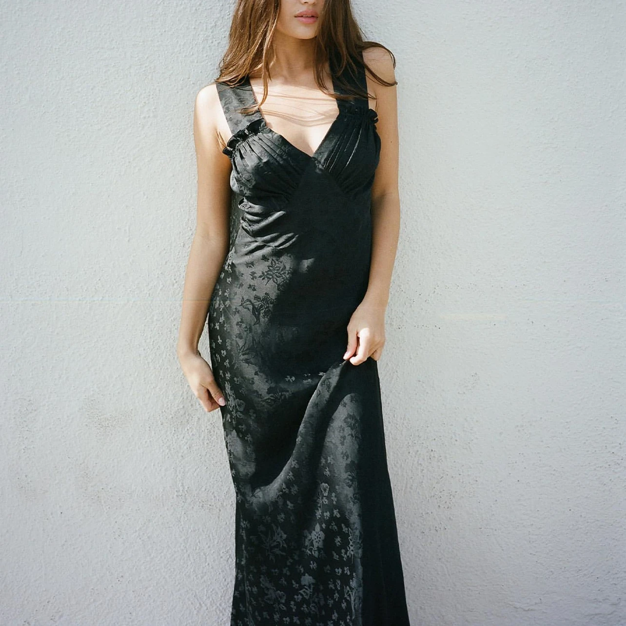 2023 New 100% Silk Jacquard Print Sexy midi dress V Neck Sleeveless Diagonal Cut Long Dress