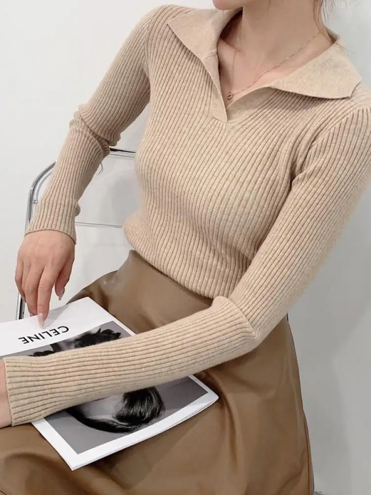 Женский осенне-зимний пуловер с лацканами