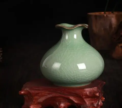 

Мини керамическая ваза WANG NI ER QI