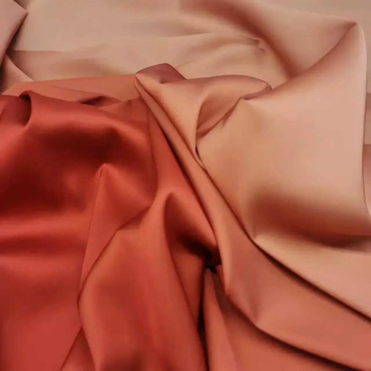 Косплей Ombre Мягкая глянцевая шифоновая эластичная ткань для платья Юбка