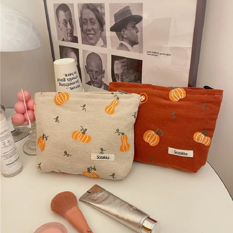 

Kawaii Canvas Pumpkin Cosmetic Bag For Women Make Up Clutch Travel Toiletry Bag Cute Cosmetic Pouch Zipper Makeup Organizer Bags