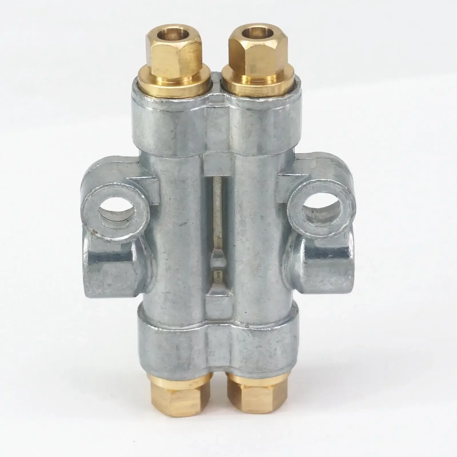 

Алюминиевый масляный распределитель M8x1 Out M10x1