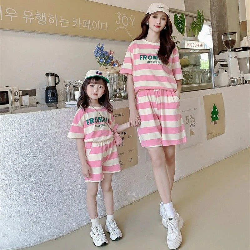 

Mommy and Daughter Clothing Sets Korean Mom Baby Girls Matching Outfits Summer Women’s Clothes Kids Striped Two Piece Suits